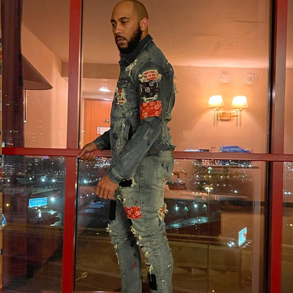 🔥SALE🔥Patchwork Bandanna Art Denim Jacket - Picture 3 of 10